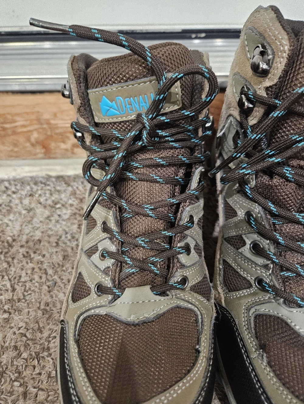 Denali Men's Brown Hiking Boots with Blue Accents Size 9